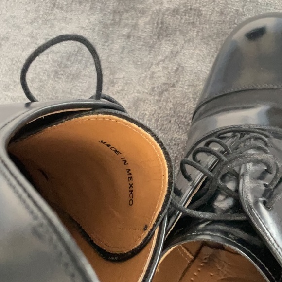 Johnston & Murphy Classic Dress Cap Toe Oxford - Picture 12 of 12